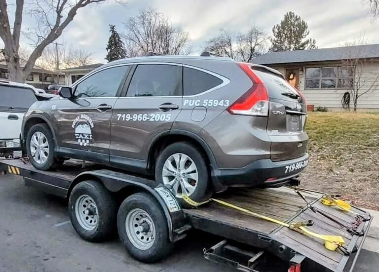 Facebook_creation_856279117264715_2